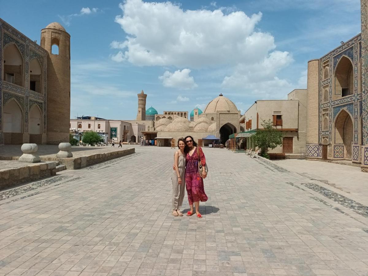 בוקורו Uzbegim Family Guest House מראה חיצוני תמונה