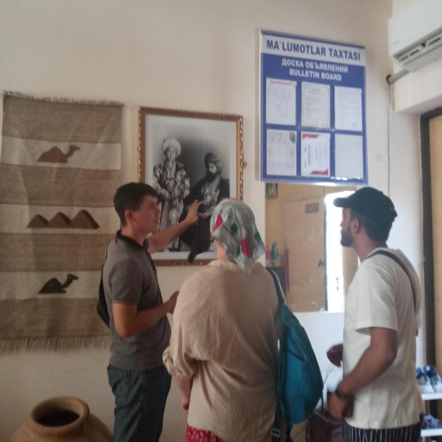 בוקורו Uzbegim Family Guest House מראה חיצוני תמונה