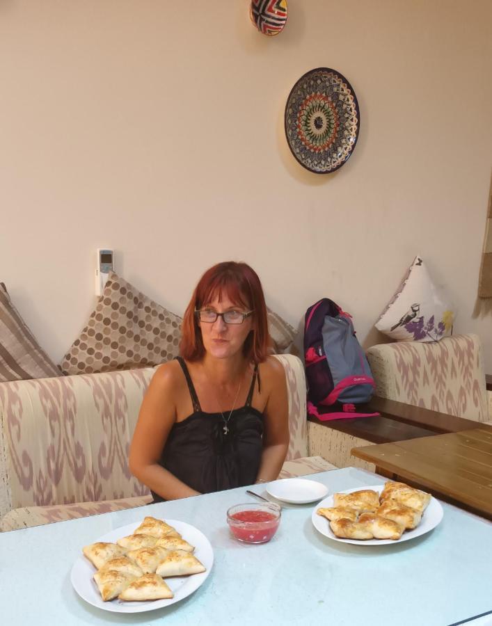 בוקורו Uzbegim Family Guest House מראה חיצוני תמונה