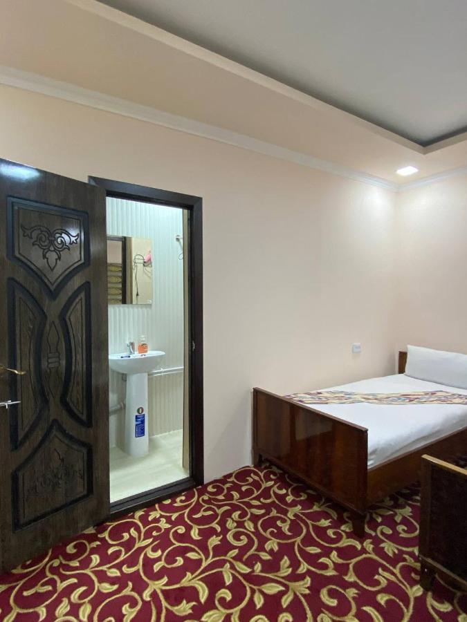 בוקורו Uzbegim Family Guest House מראה חיצוני תמונה
