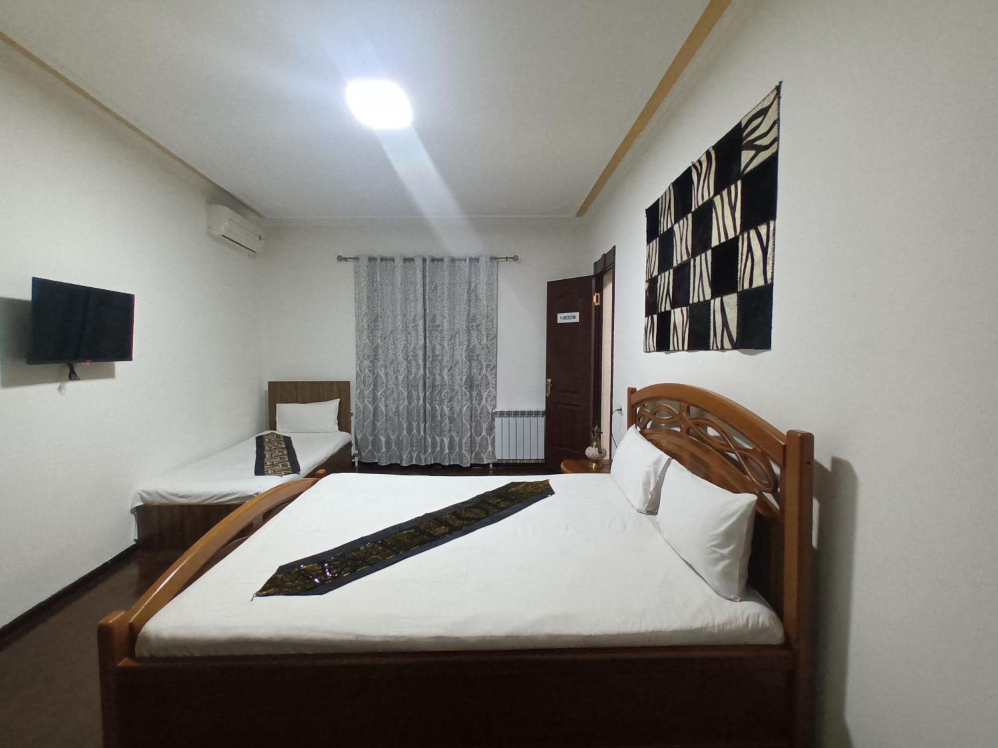 בוקורו Uzbegim Family Guest House מראה חיצוני תמונה