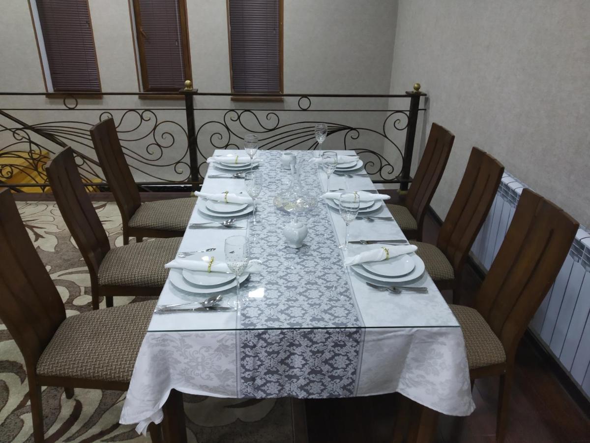 בוקורו Uzbegim Family Guest House מראה חיצוני תמונה