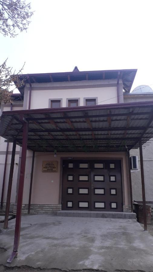 בוקורו Uzbegim Family Guest House מראה חיצוני תמונה